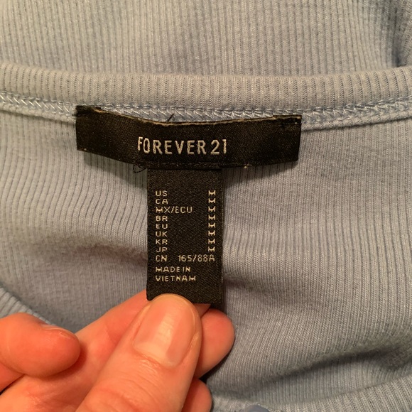 Crop top - Picture 2 of 2